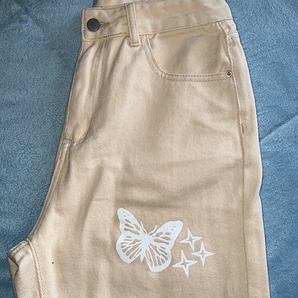 Bleach Wash Ripped Detail Butterfly khaki Jeans - Picture 6 of 13